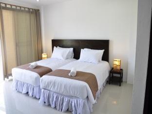 Baan Oui Phuket Guest House Nai Harn Bagian luar foto